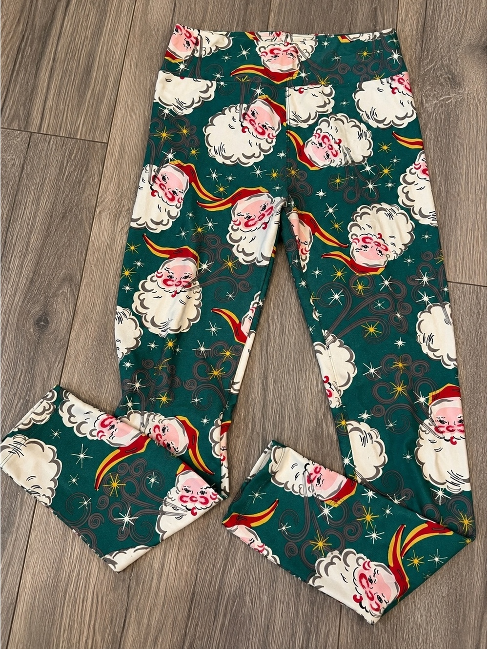 LuLaRoe One Size Christmas Santa Leggings Green Holiday Vintage Style Print